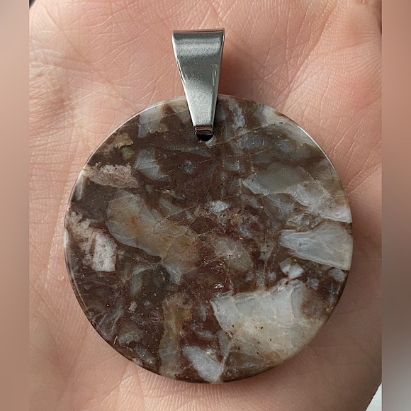Agate Pendant Necklace - Picture 2 of 4